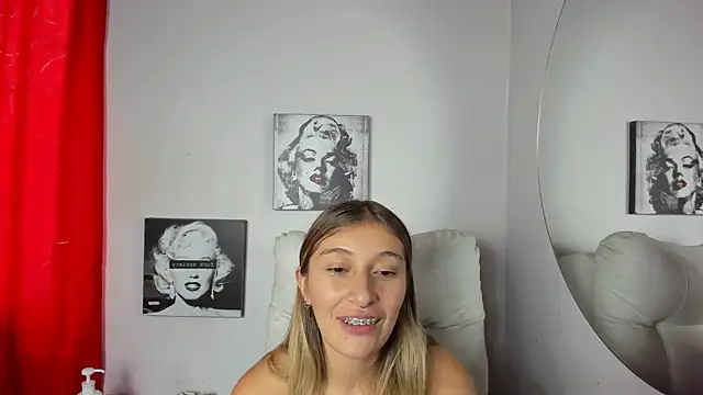 SophiaaLee online show from July 23, 1:58 am