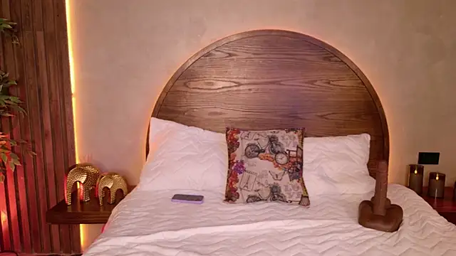 Dani leon  online show from December 13, 11:32 pm