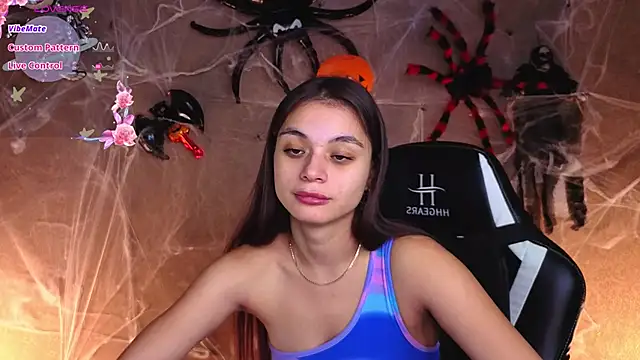 Leila Hefner online show from October 24, 3:13 am