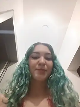 peetitefairy online show from June 13, 4:43 am