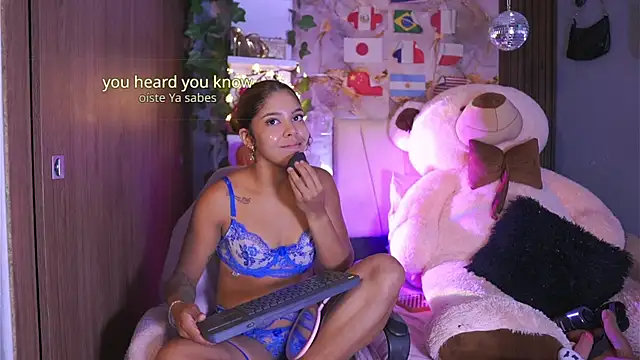 hannachris- online show from June 26, 10:11 pm