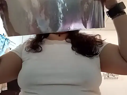 Kitty WetXxX online show from October 16, 1:08 am