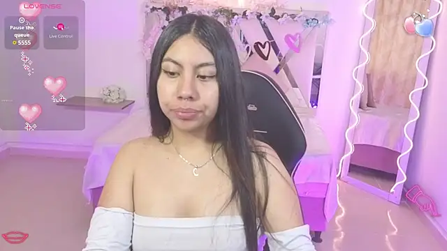 ZURY TAY online show from September 24, 12:37 pm