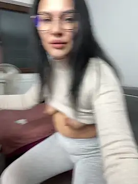 MiaKiittyy online show from October 16, 3:36 pm