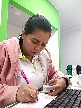 yesi-nursehot online show from January 6, 2:48 am