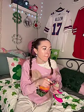 babygingerboo online show from March 15, 7:16 pm