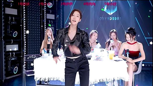 cdyyds001 online show from October 15, 11:51 pm