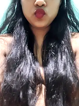 SugarWithSpice online show from April 10, 8:20 am