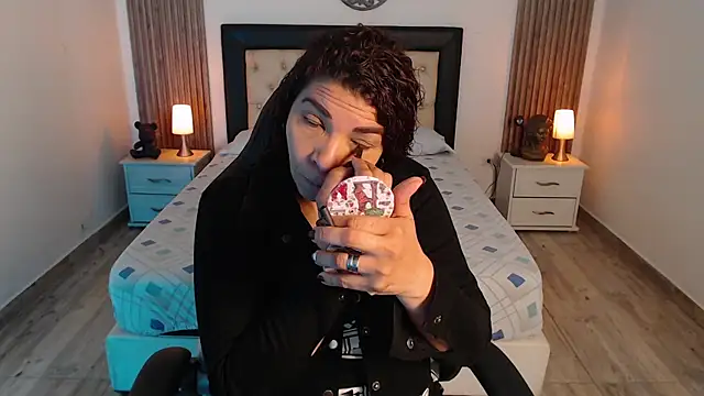 Serena Houstonn online show from November 13, 11:20 am