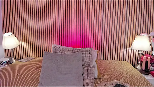 keeyla stone online show from December 1, 10:01 pm