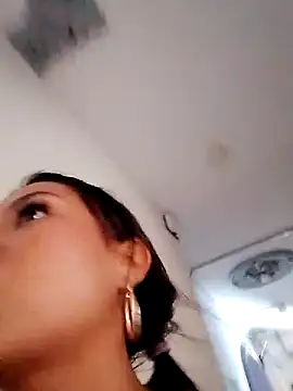 keeyla stone online show from December 13, 9:43 pm