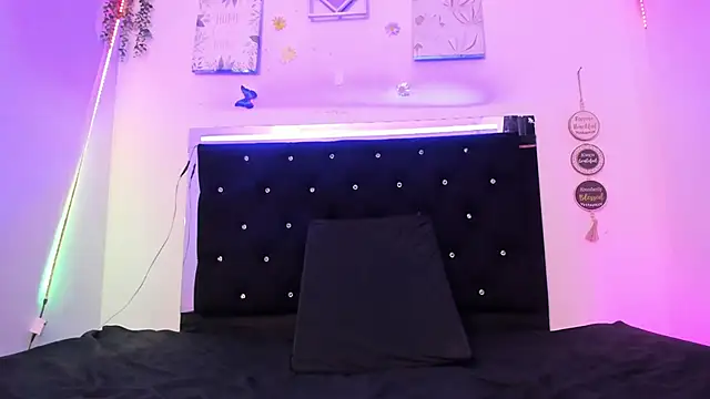 AkariRosetti online show from October 12, 8:44 pm