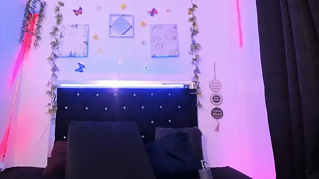 AkariRosetti online show from September 18, 3:43 pm