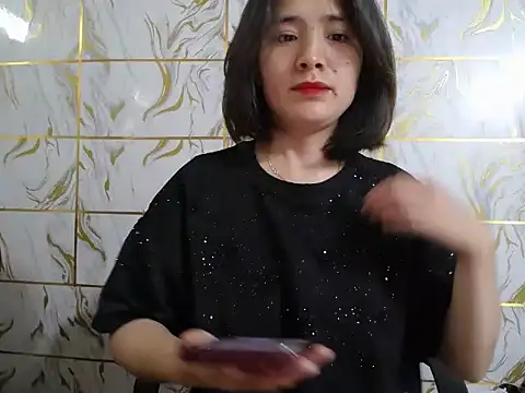 Lyzizi lovely09 online show from May 27, 1:57 am