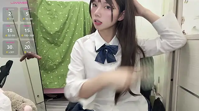 Yiyi-707 online show from September 18, 10:25 am