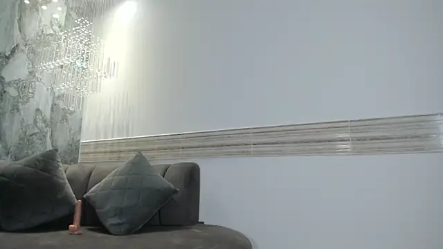 Sophi Johnson online show from March 6, 4:40 am