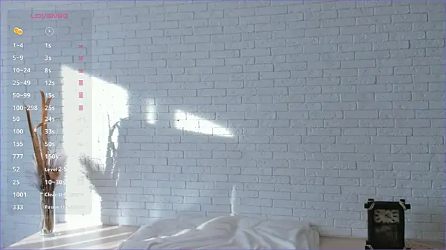 Milla Vegga online show from October 21, 10:19 am