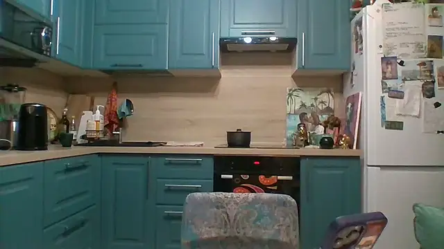 ALICAINWONDERLAND online show from January 15, 4:02 pm