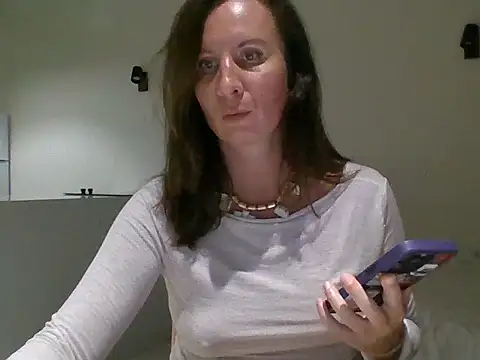 ALICAINWONDERLAND online show from September 28, 7:08 pm