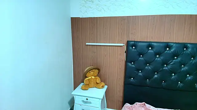 niiky 68 online show from March 3, 6:19 am