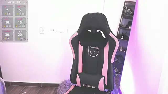 samiacooper25 online show from September 10, 12:10 am