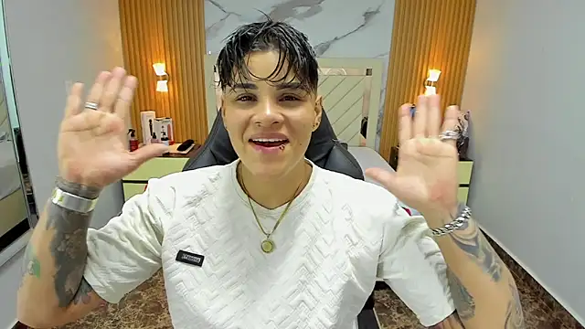 KAROLLJONES1 online show from October 23, 7:53 pm