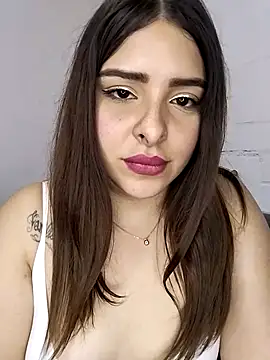 Nahomy cm online show from September 26, 10:40 pm