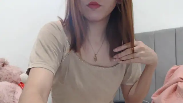 Dolly Peach  online show from April 8, 1:24 pm