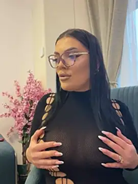 LeaRos online show from January 15, 1:28 pm