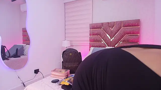 emma madi online show from November 10, 12:00 pm