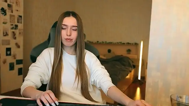 yourrdanceteacher online show from February 21, 8:20 pm