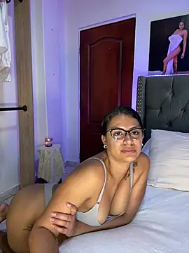 ema zoe online show from March 13, 12:12 am