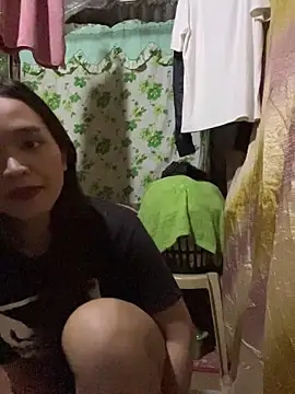 xhotlickerkiarax online show from July 27, 1:41 pm