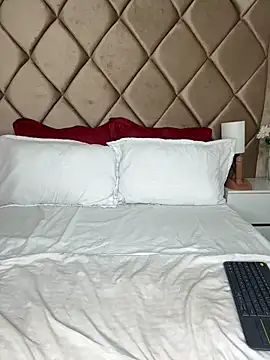 AngelinaDuvall online show from February 22, 1:01 pm