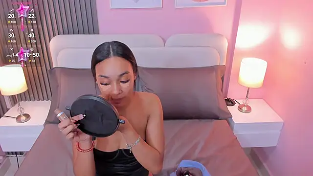 Clawdeen  wolf online show from September 18, 7:56 pm