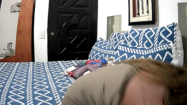 CandyNaynay online show from October 7, 7:40 pm