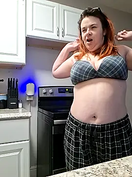 queenpeaches121 online show from March 7, 11:06 am