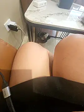 CAT CHILL online show from October 3, 9:25 am