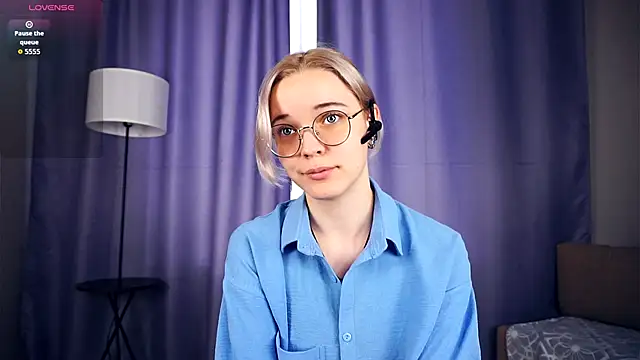 EdaKirkIin online show from October 1, 6:40 am