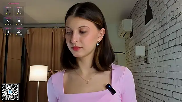 LorinaMaffitt online show from October 4, 6:23 pm