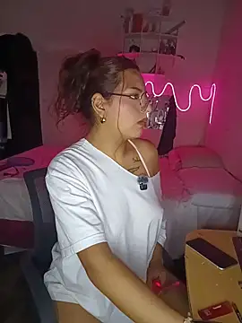 SoftLady S33 online show from March 23, 9:43 pm