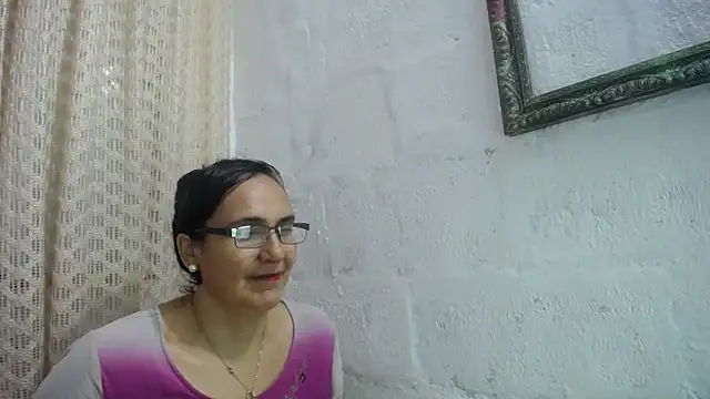 gabbyparker  online show from February 13, 11:50 pm