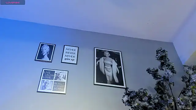 Cloedurant online show from March 18, 11:59 am