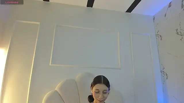 Cloedurant online show from February 7, 8:56 pm