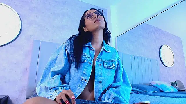 karla-ruiz online show from October 28, 8:03 pm