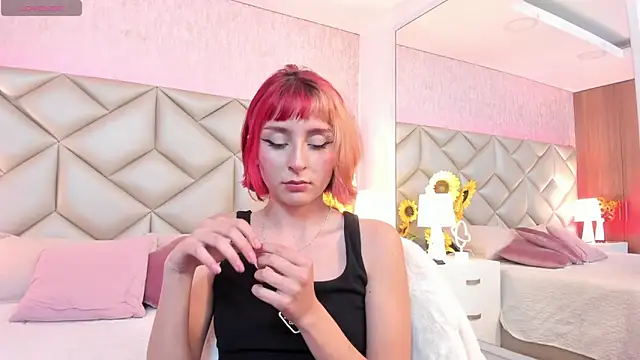 dafnne hall online show from November 28, 4:59 am