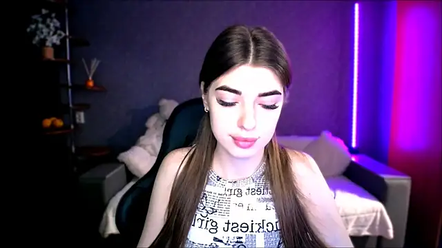 Dianaa Lee0 online show from September 10, 7:25 pm