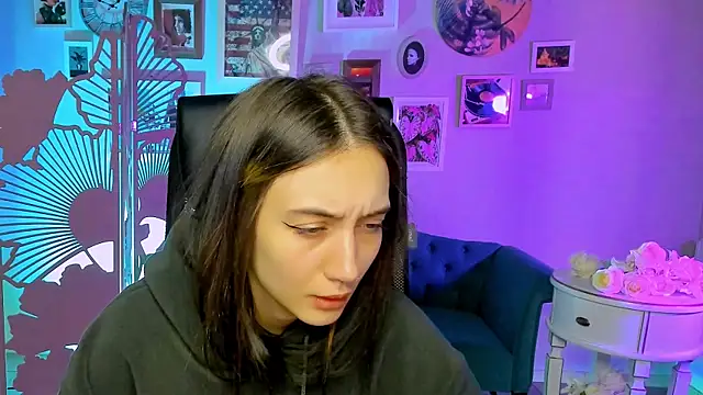 olivianorton online show from September 26, 12:47 pm