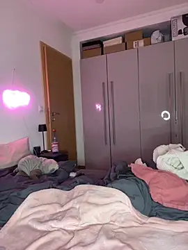 OliviaaFischer online show from December 3, 8:11 pm