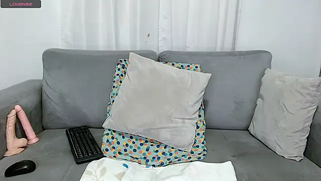 carolinefantasy  online show from October 7, 6:56 pm